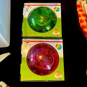 Kaytee run about ball 5” for dwarf, mice, or other small animals
